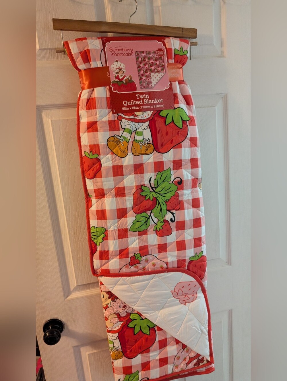 Strawberry Shortcake Twin Quilted Blanket Doble Sided Comforter 68 x 86 Inch New